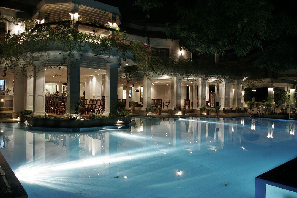 Mahaweli Reach Hotel