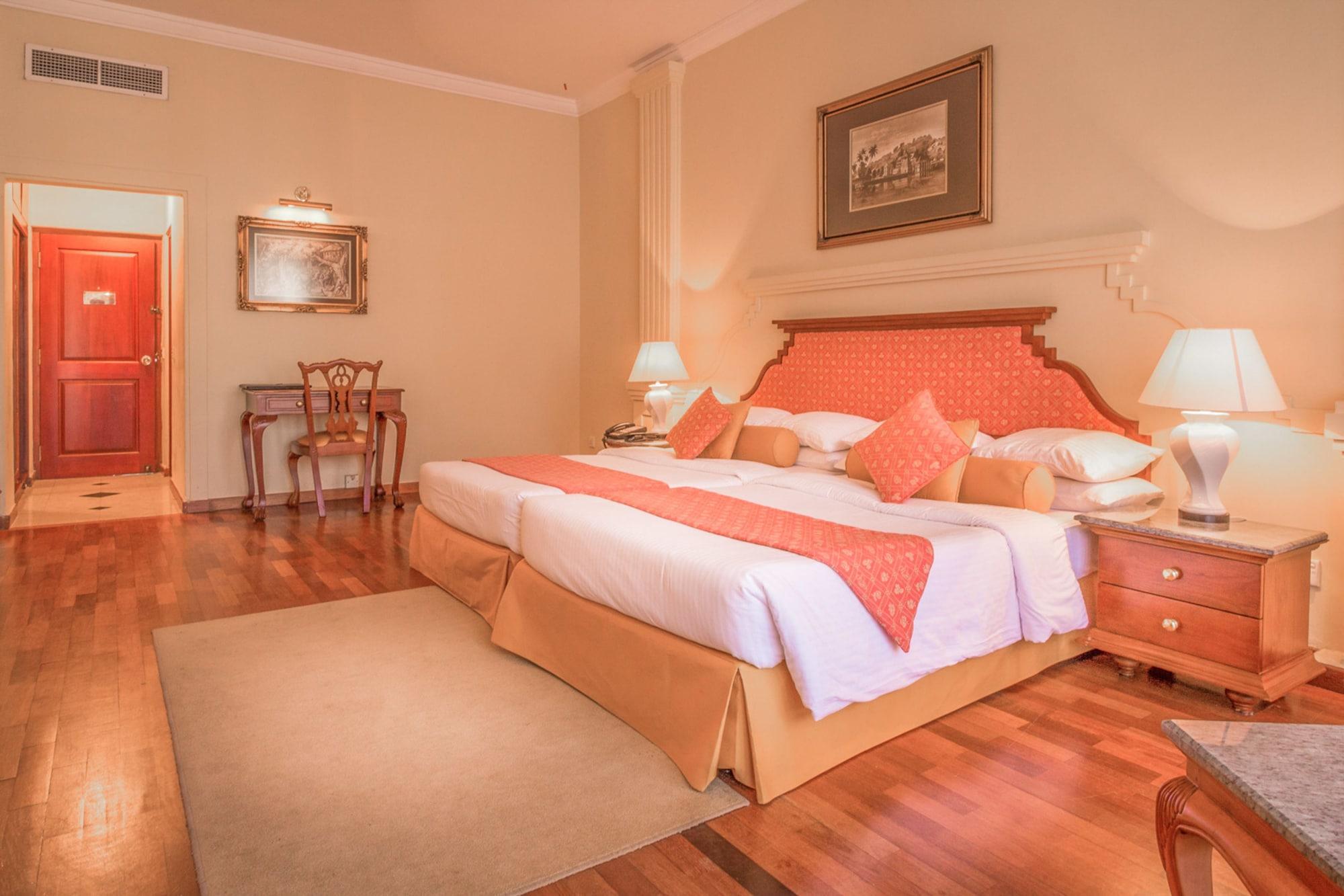 Mahaweli Reach Hotel 5*