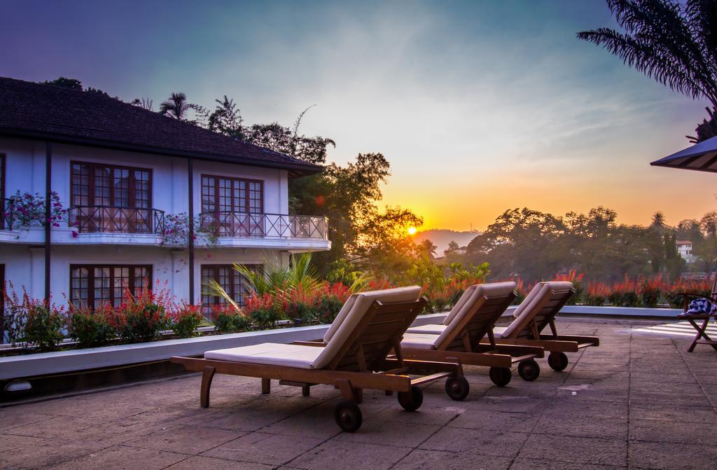 Hotel Mahaweli Reach 5*