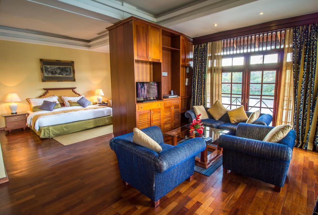 Hotel Mahaweli Reach 5*