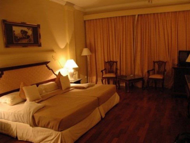 Hotel Mahaweli Reach