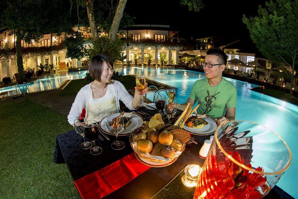 Hotel Mahaweli Reach Kandy