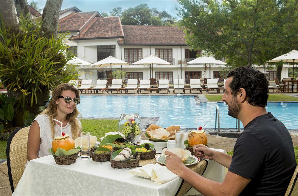 Hotel Mahaweli Reach 5*